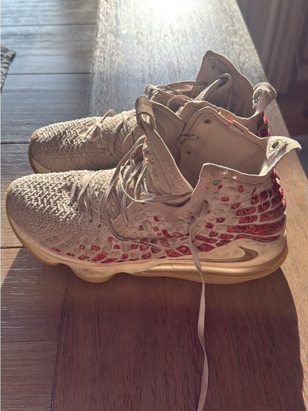 Nike Men's High-Top Knit LeBron 17 red carpet Basketball Shoes